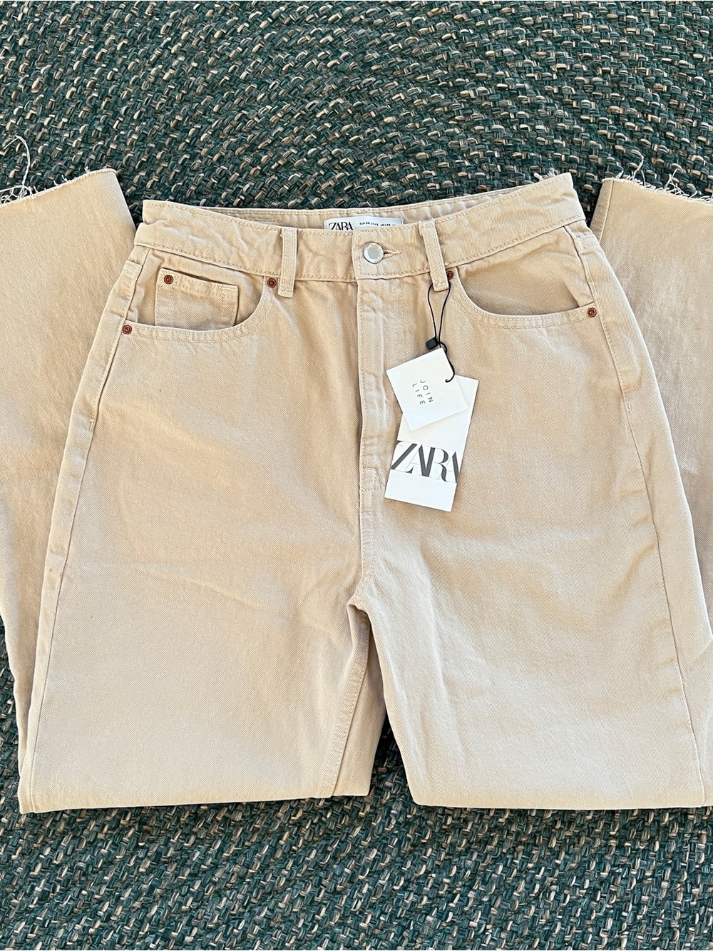 New Zara Jeans Womens 6/28 CutOff Raw Hem Denim Straight High Waisted Khaki Tan